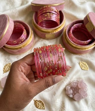 এক্সক্লুসিভ কাচের কাশ্মীরি চুরি সেট 2