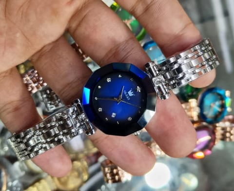 ❤️Women Watch❤️