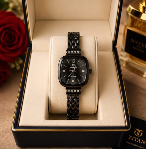 Women"s poydagor  Watch