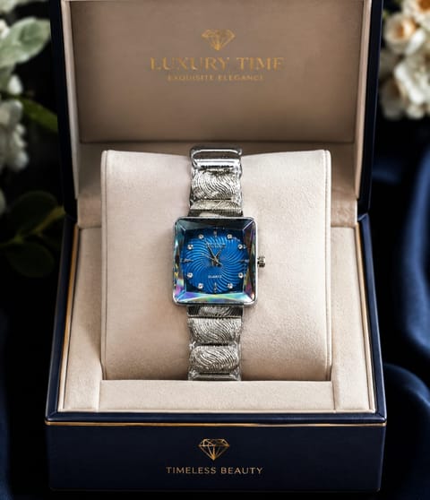 ✨ Luxury Woman— GUCCI Timepiece ✨