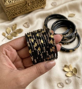 এক্সক্লুসিভ কাচের কাশ্মীরি চুরি সেট 2