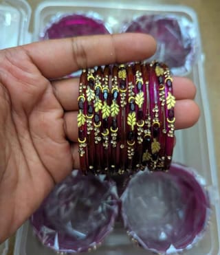 এক্সক্লুসিভ কাচের কাশ্মীরি চুরি সেট 2