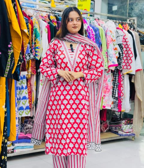 এসি কটন কাপড়ের উপর স্ক্রিন প্রিন্টের কাজ করা