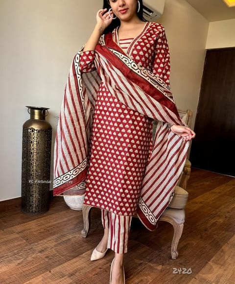 এসি কটন কাপড়ের উপর স্ক্রিন প্রিন্টের কাজ করা
