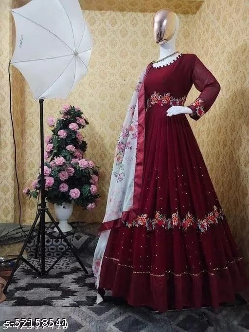 রেডিমেড জর্জেট এমব্রয়ডারি পার্টি ড্রেস