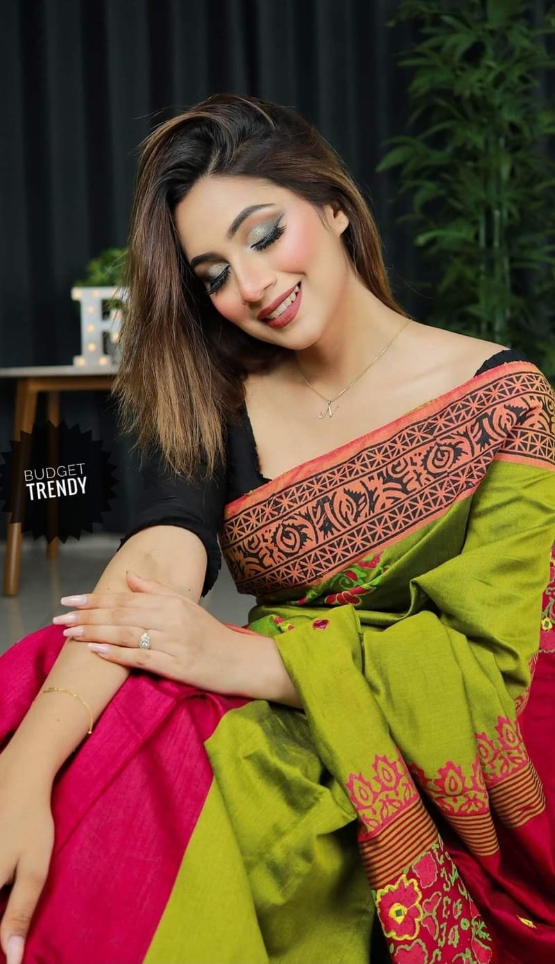 হ্যান্ডপ্রিন্ট হাফসিল্ক শাড়ী