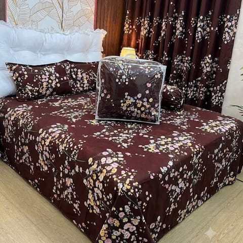 প্রিমিয়াম ৫ পিছের কম্ফর্টার সেট।