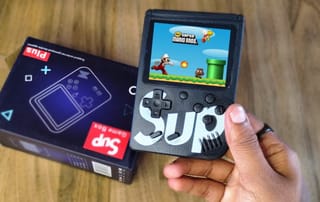 SUP Game Box Plus 400-in-1 Portable Retro Gaming Console 1