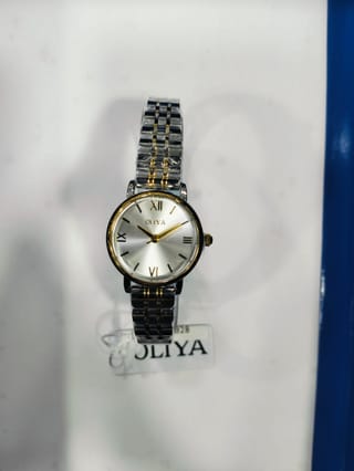 OLIYA 5209 Stylish Women's Analog Watch – Multiple Colors 4