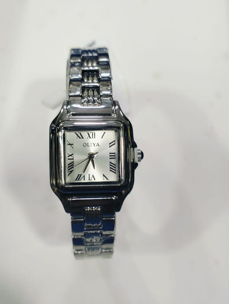 OLIYA 6896 Women's Square Dial Analog Watch – Elegant Metal Bracelet Collection