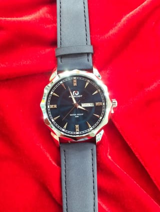 FORECAST 1958 Men's Analog Watch – Silver Dial with Black Strap & Day-Date Display 4